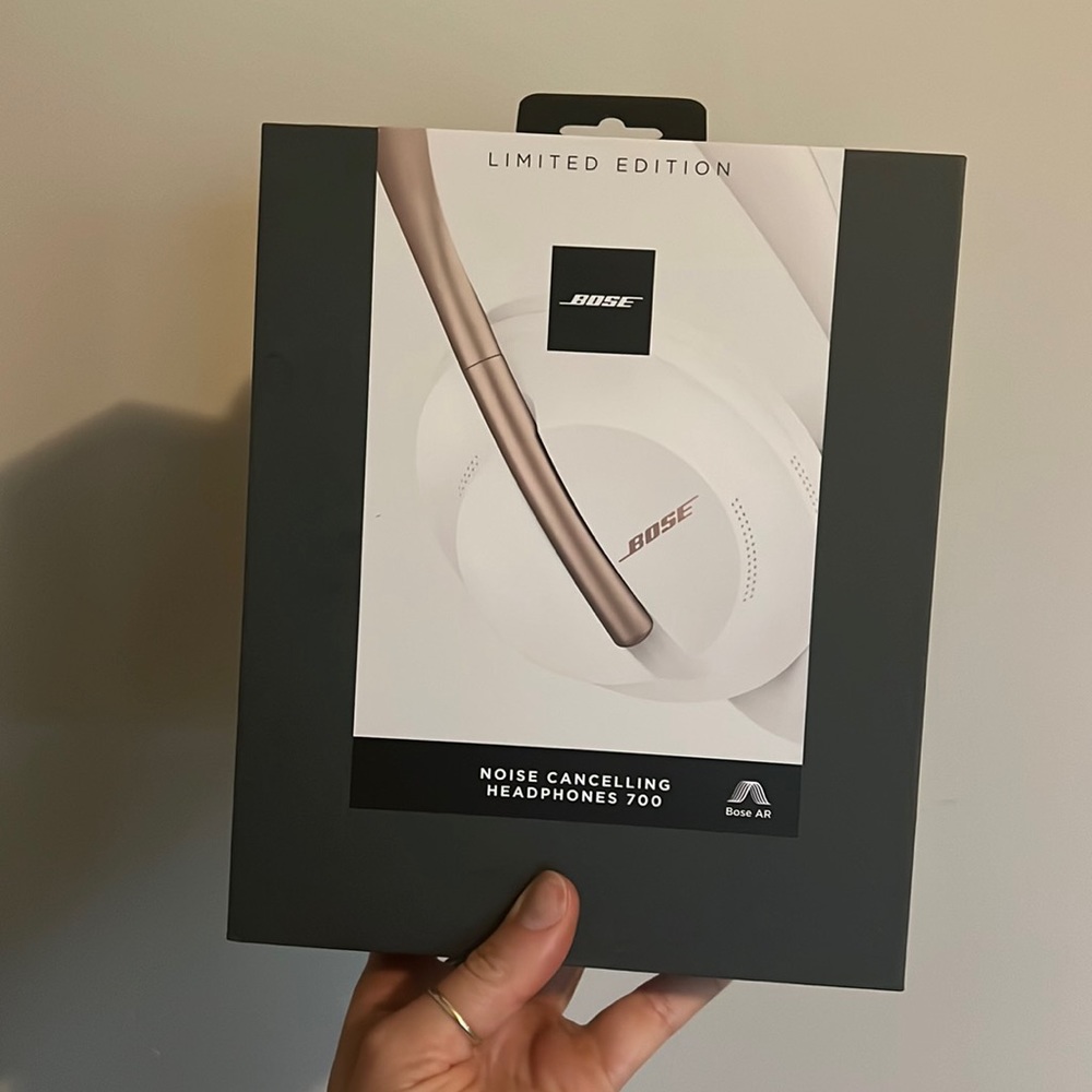 Limited Edition Bose noise canceling headphones 700